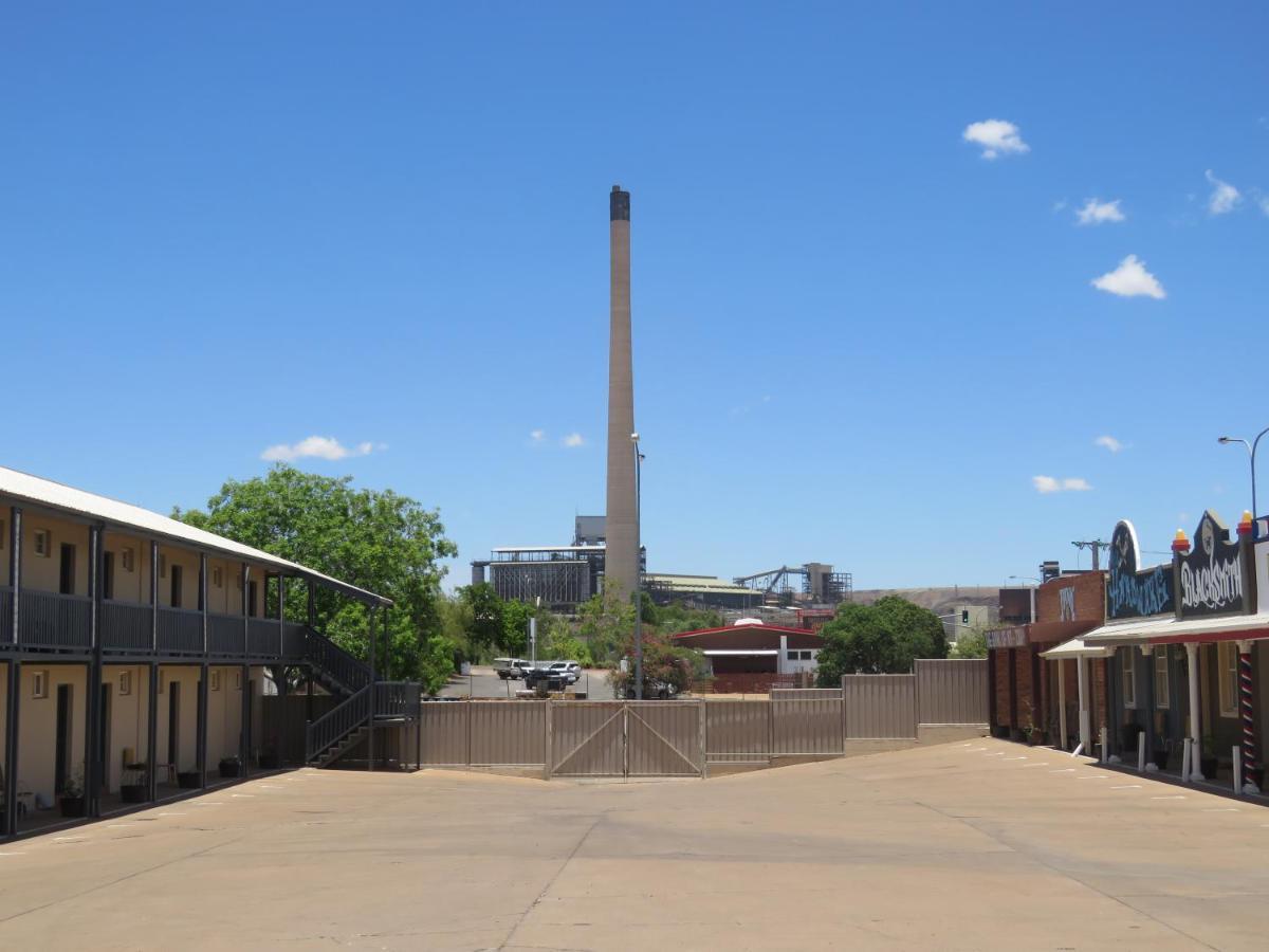 Burke & Wills Mt Isa Motel Mount Isa Exterior photo